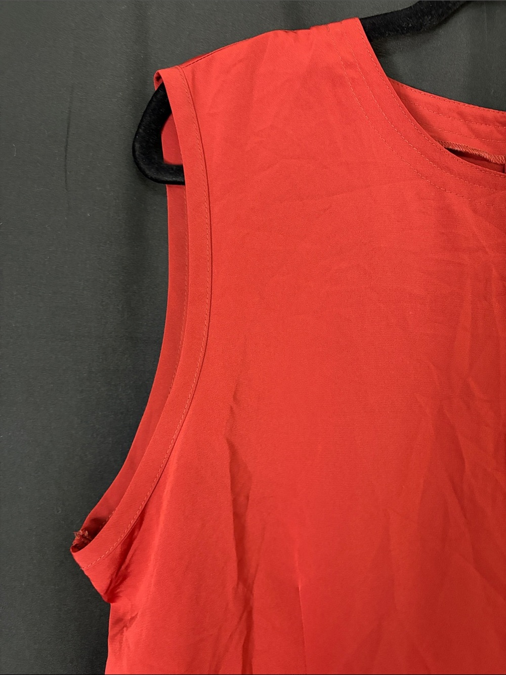 Notations Bright Red Sleeveless Crew Neck Tank - Picture 2 of 4